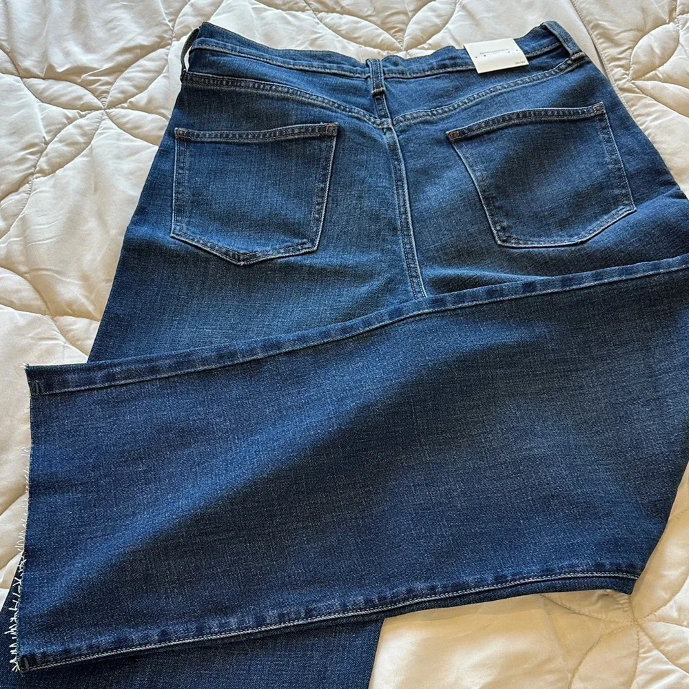 Banana Republic Classic Blue Jeans - Picture 3 of 4